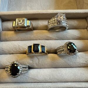 SET OF RINGS